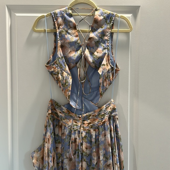 ASTR the Label Noya Floral Maxi Dress in Iris Blue Blush - Picture 8 of 12